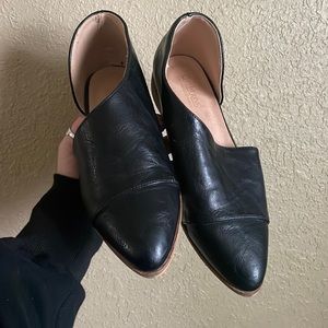 Side cut black flats!